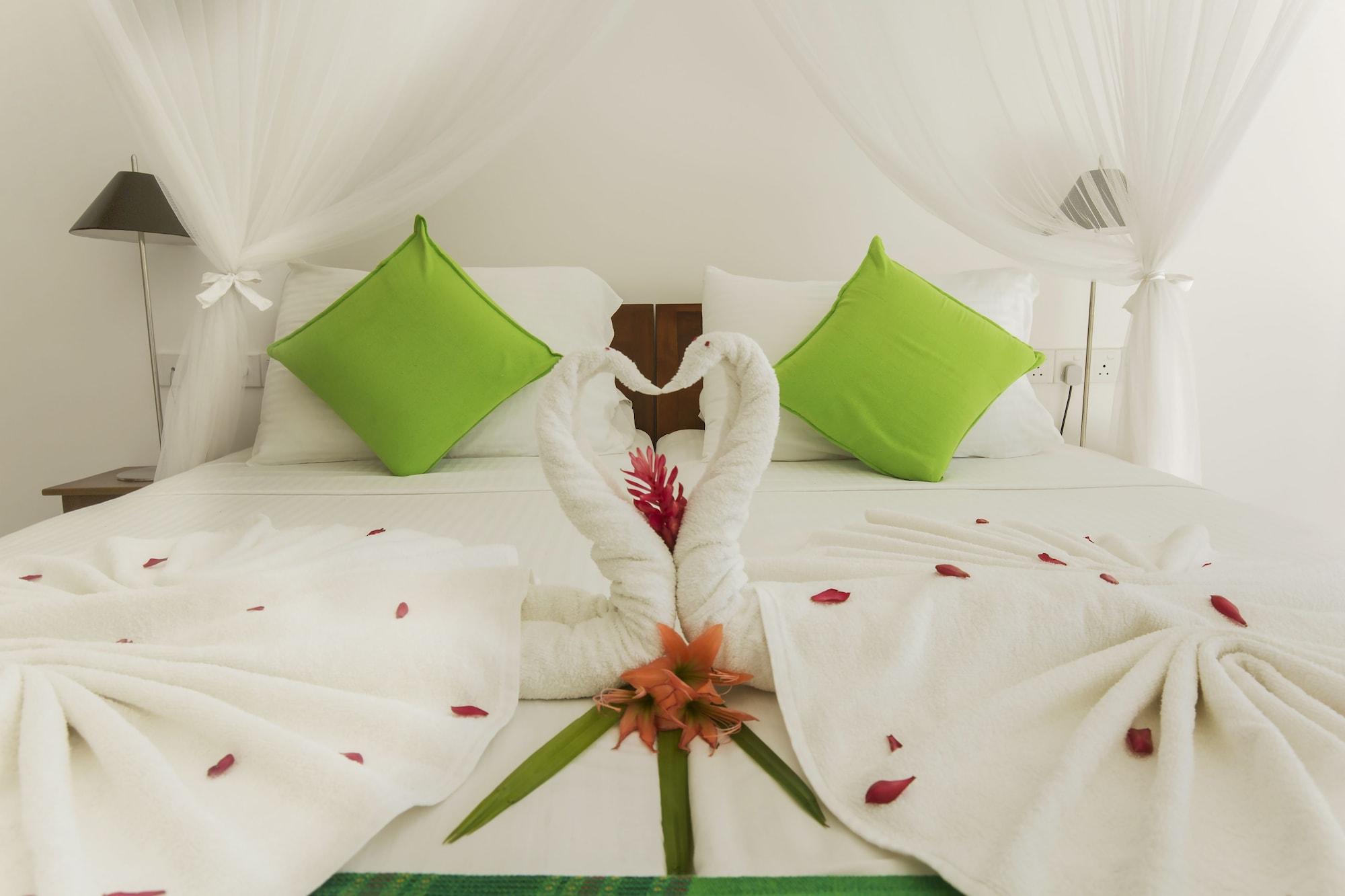 Rockside Beach Resort Bentota Extérieur photo
