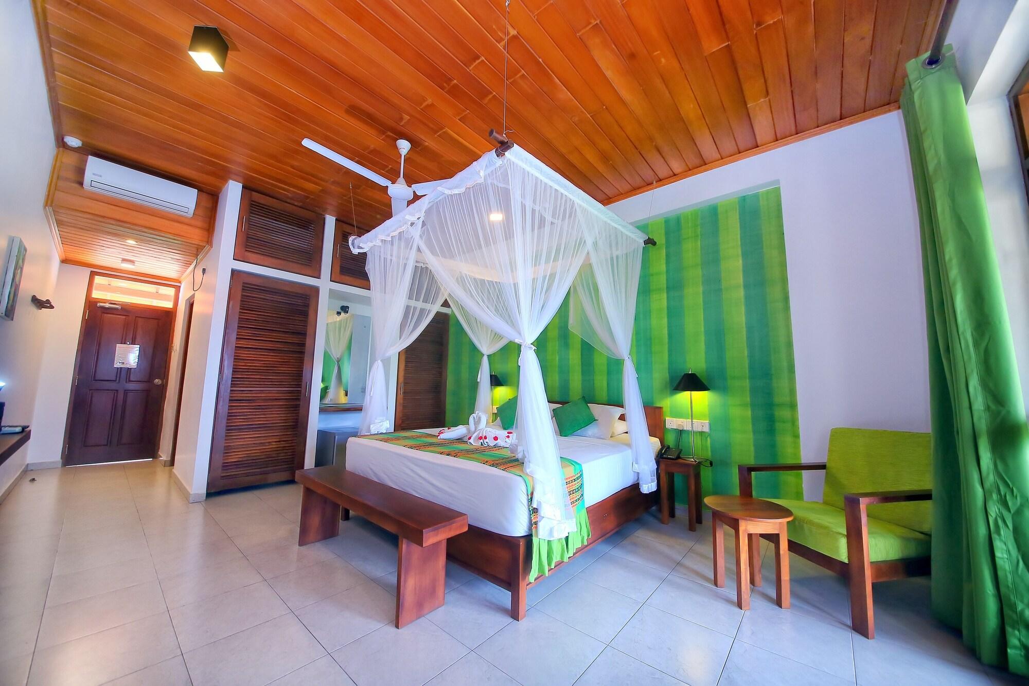 Rockside Beach Resort Bentota Extérieur photo