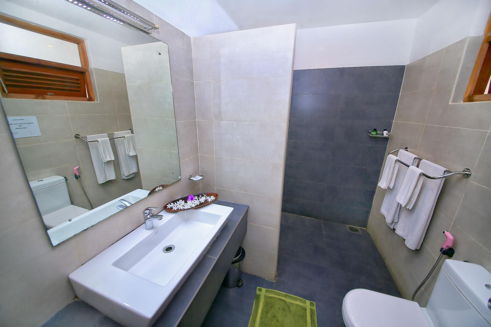 Rockside Beach Resort Bentota Extérieur photo