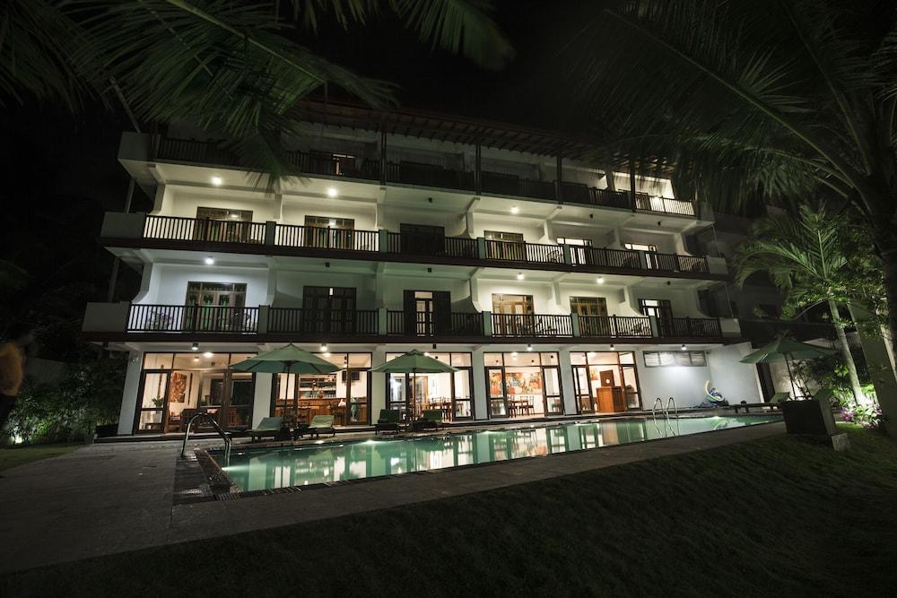 Rockside Beach Resort Bentota Extérieur photo