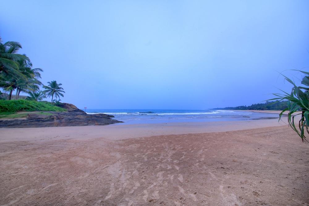 Rockside Beach Resort Bentota Extérieur photo