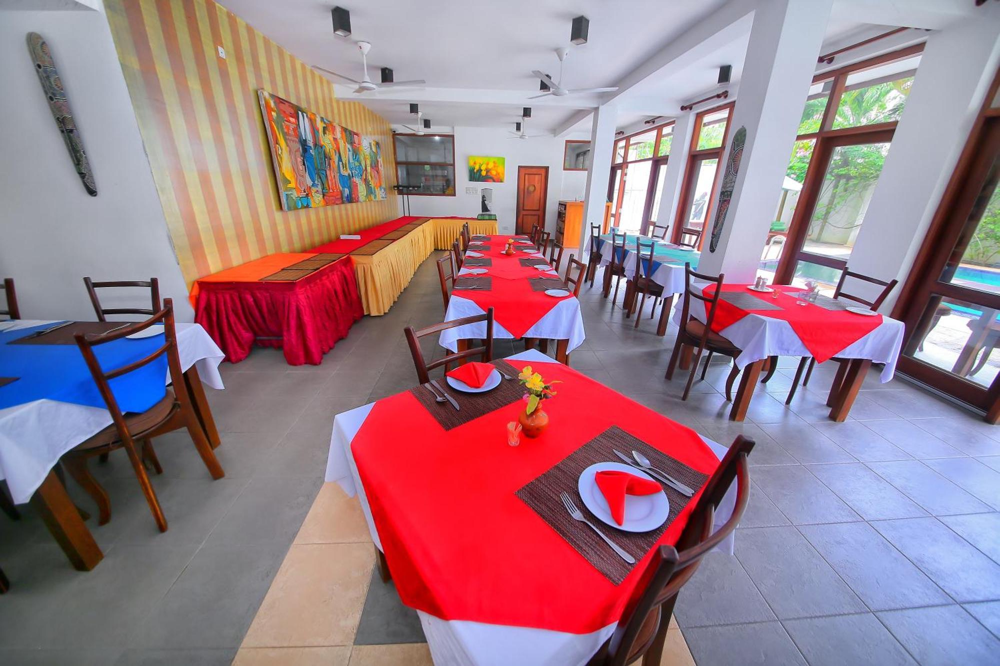 Rockside Beach Resort Bentota Extérieur photo