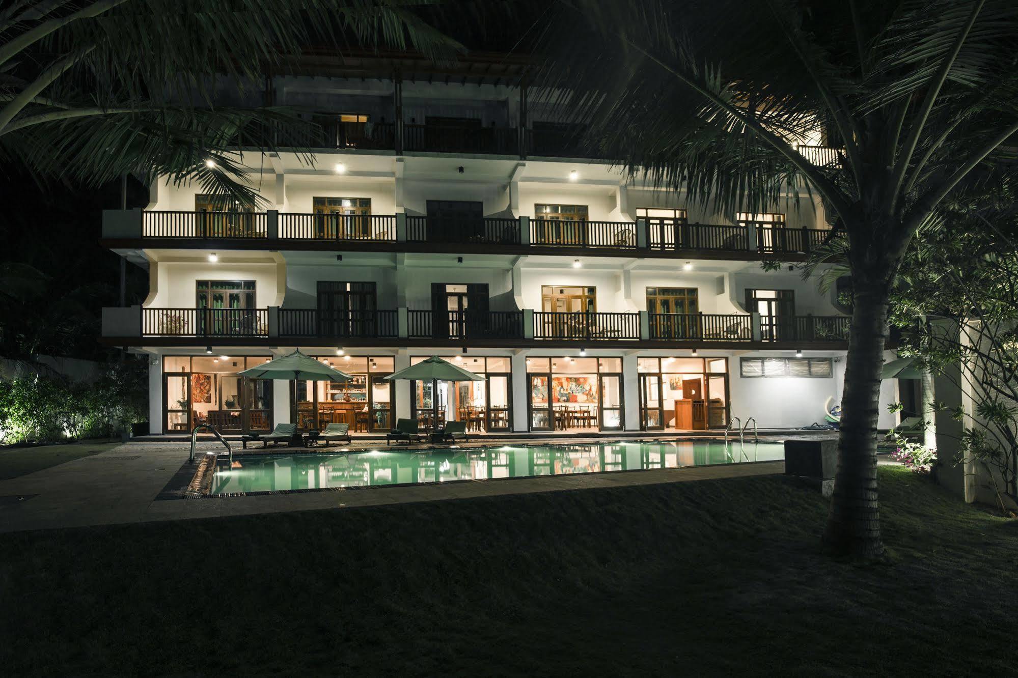 Rockside Beach Resort Bentota Extérieur photo