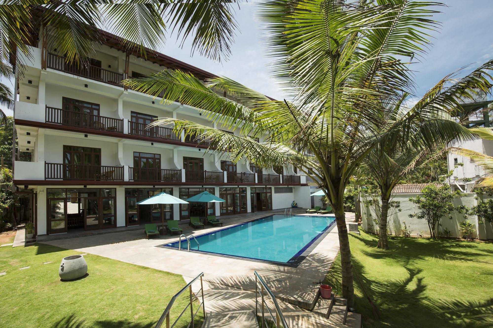 Rockside Beach Resort Bentota Extérieur photo