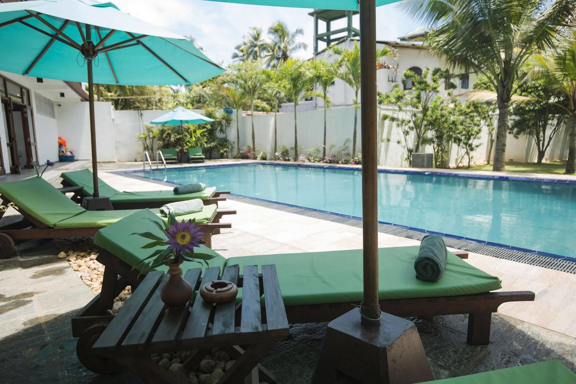 Rockside Beach Resort Bentota Extérieur photo