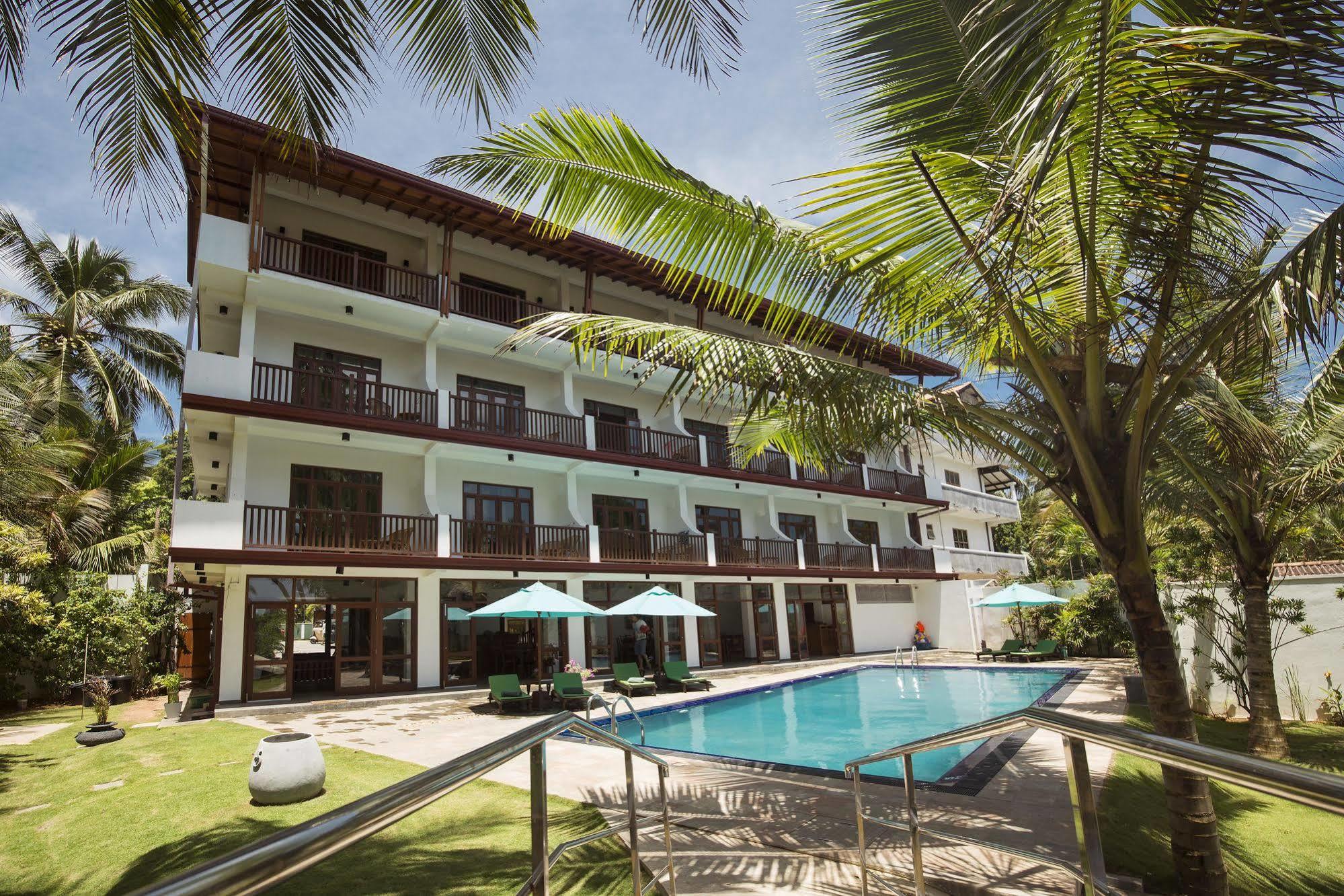 Rockside Beach Resort Bentota Extérieur photo